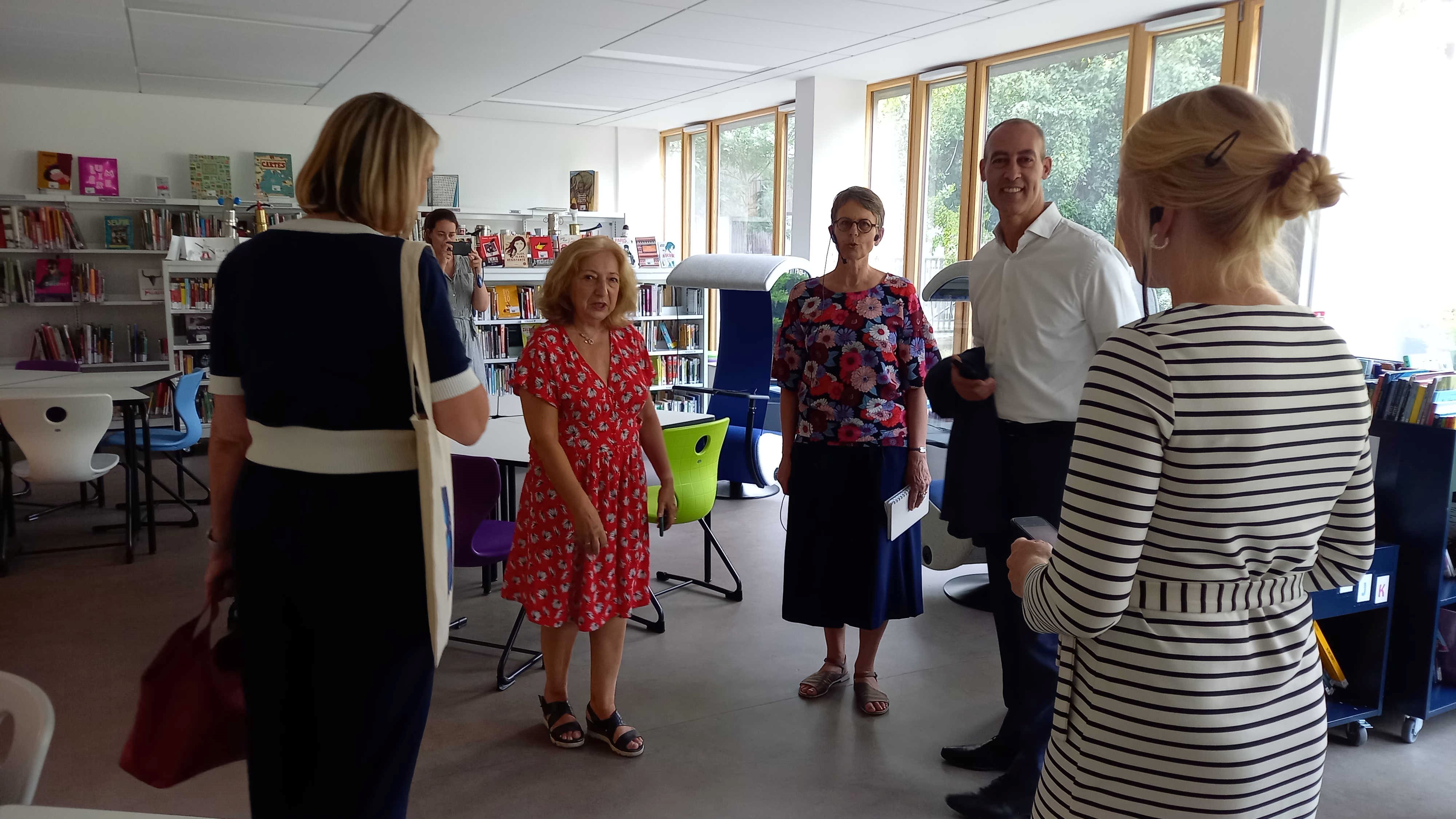 Visite de la bibliothèque au collège Utrillo