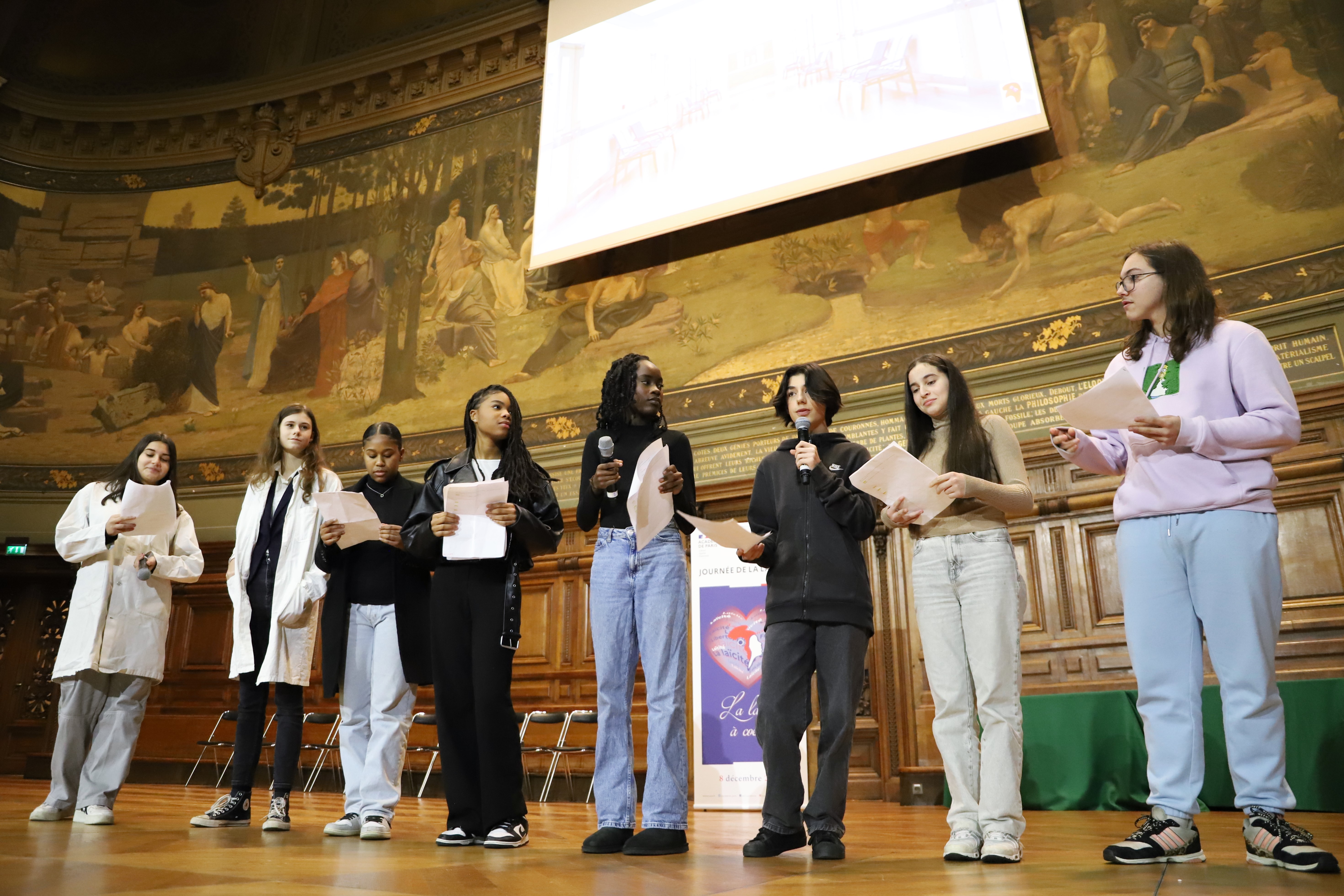 Les élèves de 2de 2 du lycée Diderot à la fête de la laïcité 2023