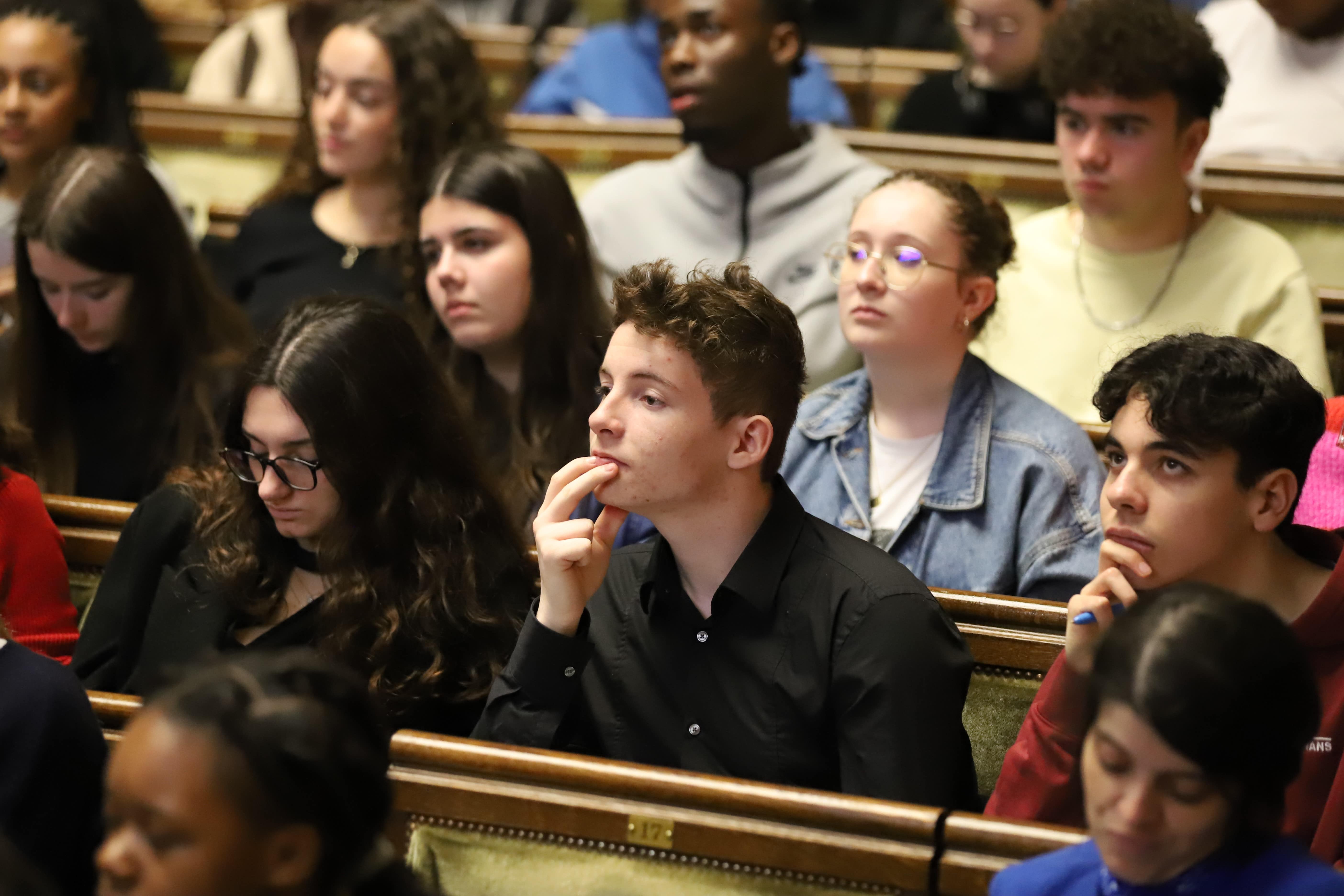 Xavier Darcos conférence Identité et métamorphose - des académiciens en Sorbonne 
