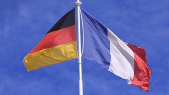  drapeaux-franco-allemand-jpg-37991.jpg 